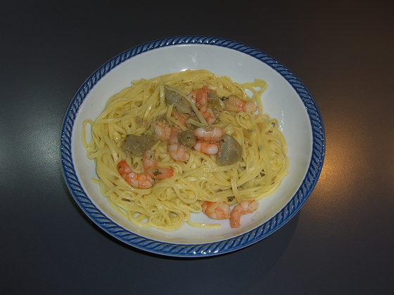 Tagliolini con gamberi e fondi di carciofo