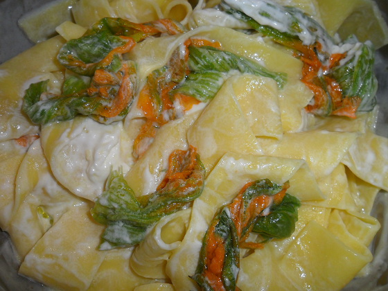 Pappardelle panna e fiori di zucca