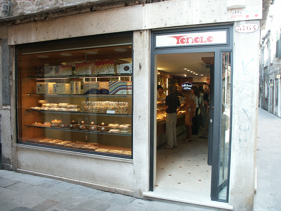 La pasticceria Tonolo a Venezia